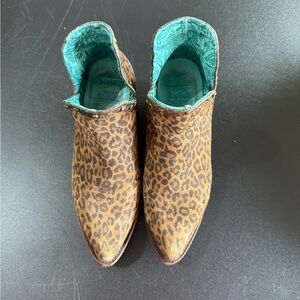 Corral Leopard Print Cowgirl Ankle Boots Size 9